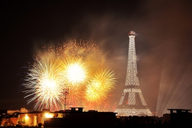 paris_fireworks_bastilleday10